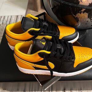 Air Jordan 1 low retro